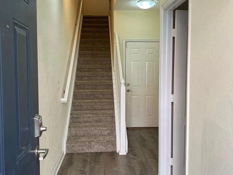 12812 King St — Photo 10