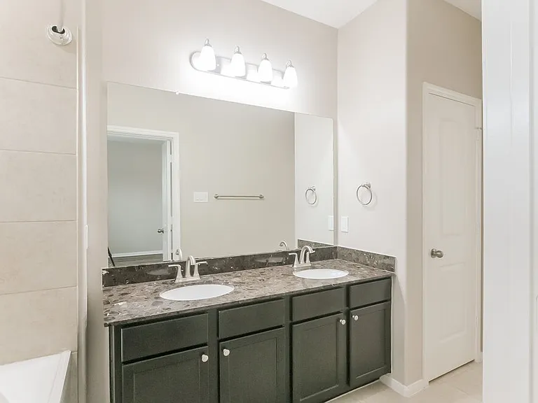 339 Sea Breeze Dr — Photo 14