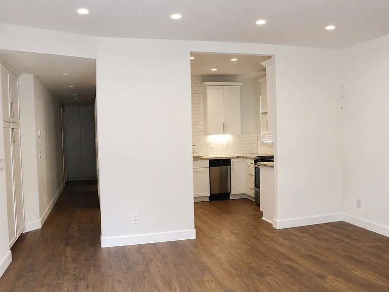 7674 Chanticleer Rd — Photo 8