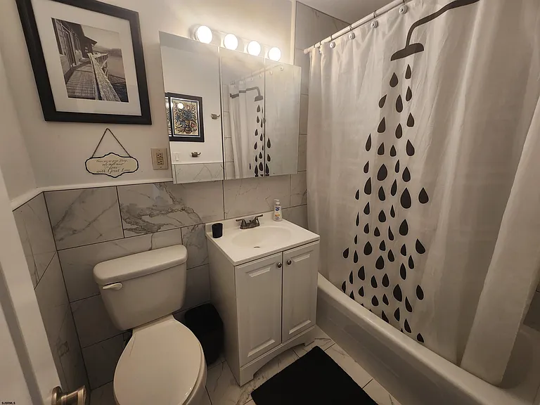 9400 Atlantic Ave #513 — Photo 12