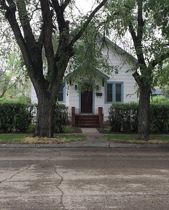 1st image of 212 2nd Ave N