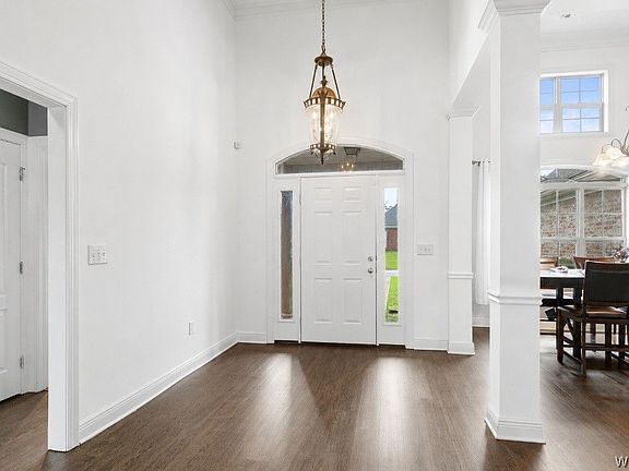 4th image of 2029 Collier Way