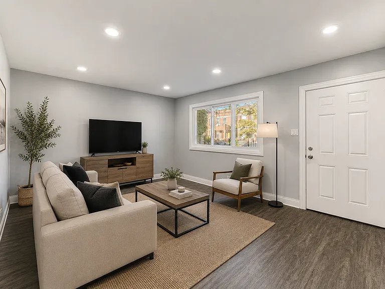 7237 S Saint Lawrence Ave — Photo 1