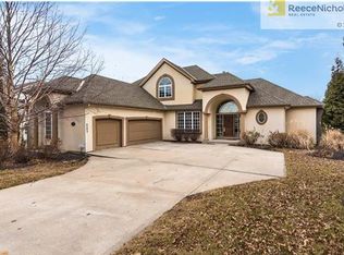 6203 N Cypress Ave, Gladstone, MO 64119