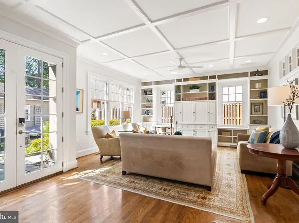 3318 Quesada St NW, Washington, DC 20015