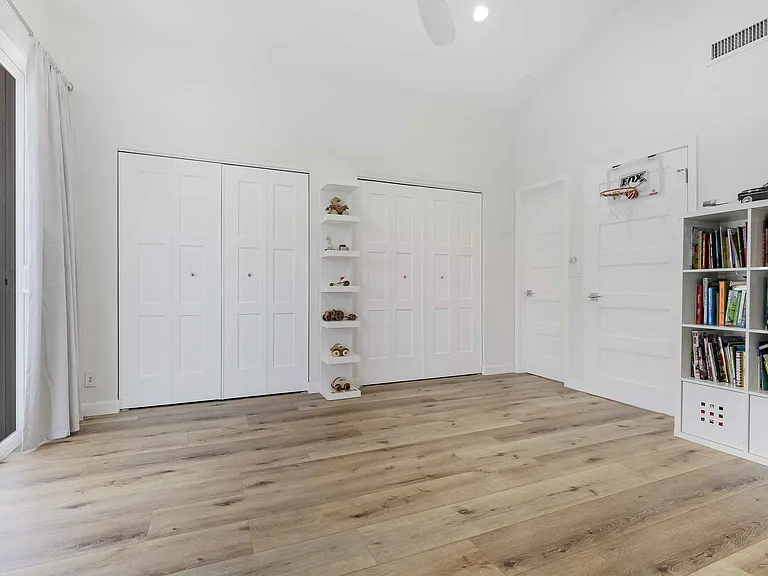 276 J Ave — Photo 27