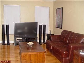 2nd image of 3965 Canterbury Dr