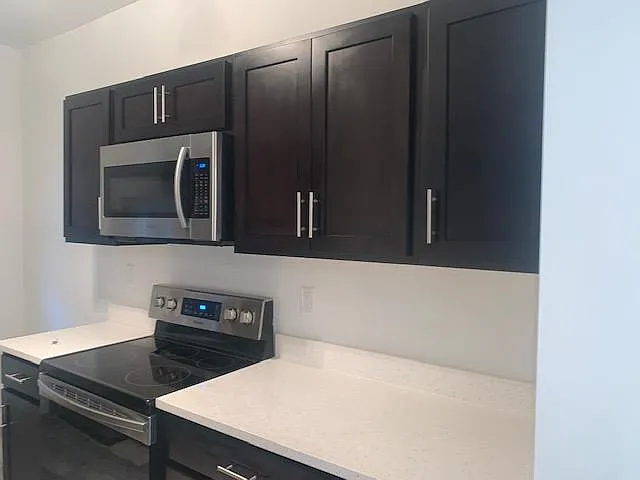 11915 Ashbury Ave — Photo 3