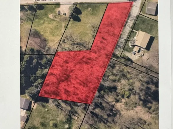 790 Sunflower St, North Huntingdon, PA 15642