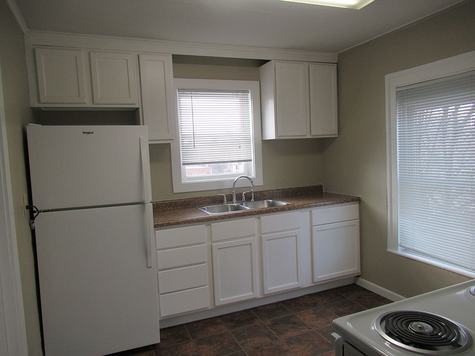 2nd image of 235 W Bluff St #A