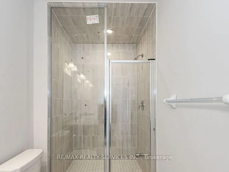 43 Freedom Cres — Photo 11