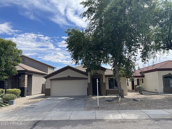 3rd image of 2215 W Vineyard Plains Dr