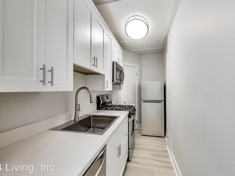 1st image of 147 Emerson St APT 3