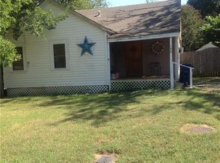 109 E Grove St, Pilot Point, TX 76258