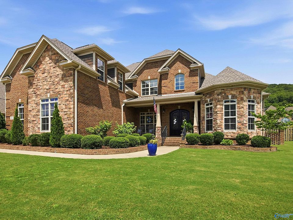 1st image of 15 Taylors Brook Way SE