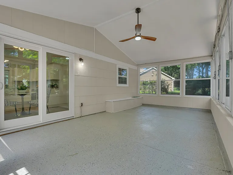 4 Twig Ct — Photo 25