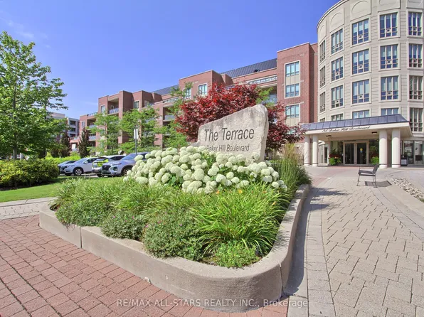 35 Baker Hill Blvd #322, Whitchurch Stouffville, ON L4A 1P8