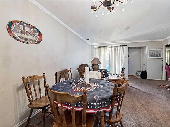 3rd image of 8211 Lullwater Dr