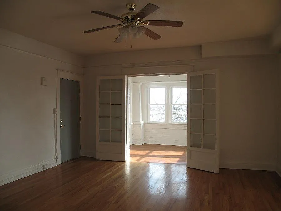 1 bed, 1100 sqft, $1,100 — Photo 4