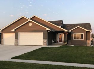 804 Kingston Cir, Sergeant Bluff, IA 51054