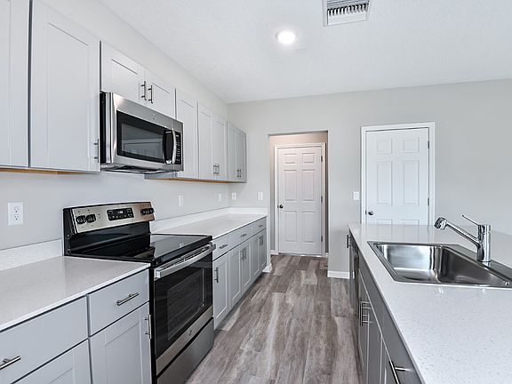 Catalina C - SoHo Chic - Kitchen