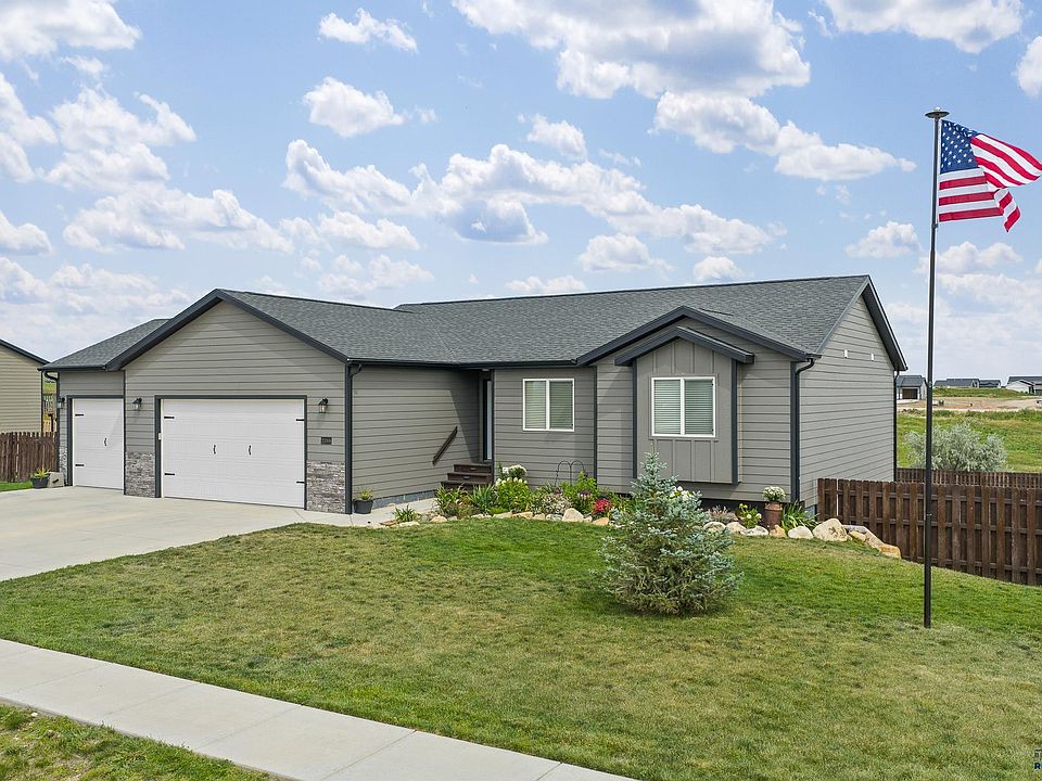 1st image of 24008 Bridle Ridge Rd