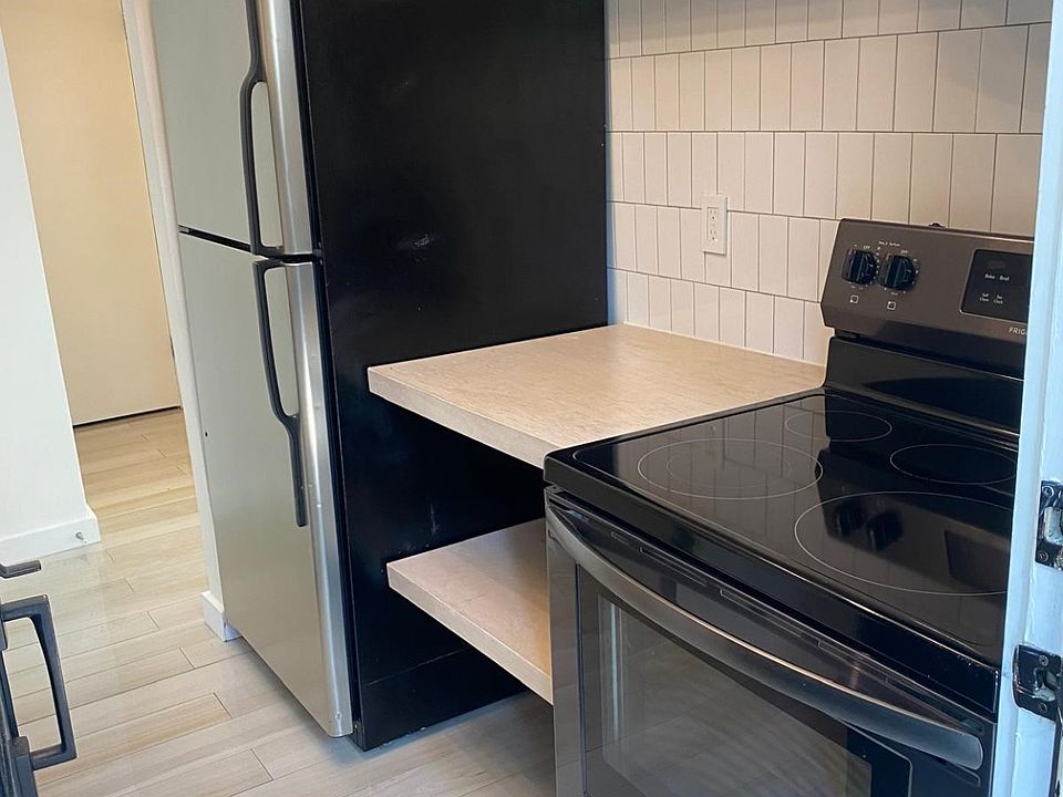 1st image of 3919 Holland Ave APT 101