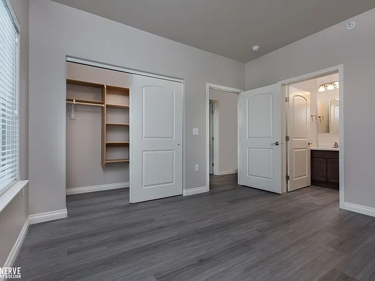 7421 E 4th Ave — Photo 10