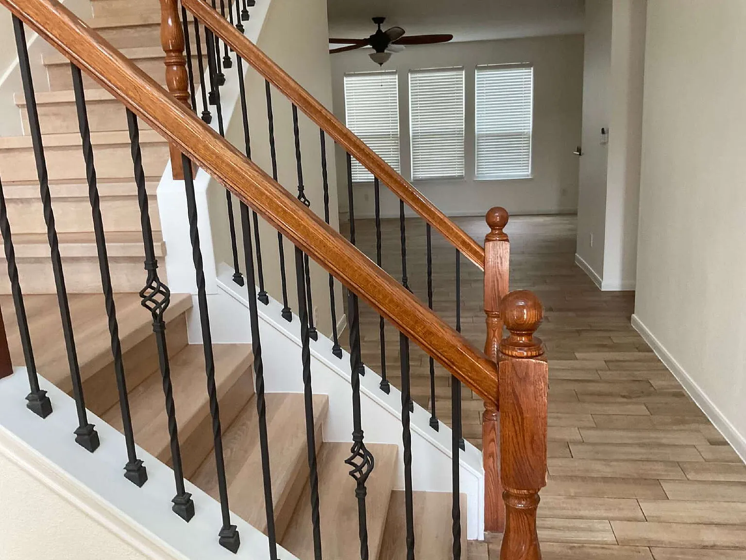 4 bed, 3.5 bath, 2713 sqft, $2,995 — Photo 4