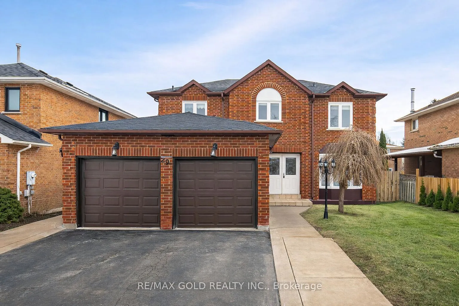 29 Brydon Cres photo 1