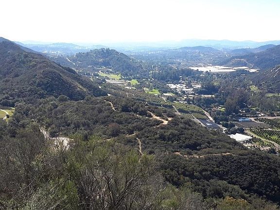 4th image of 27623 Cougar Pass Rd