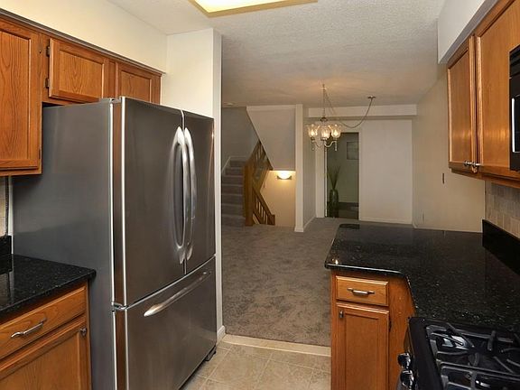 5th image of 47 Whalers Ln #23C
