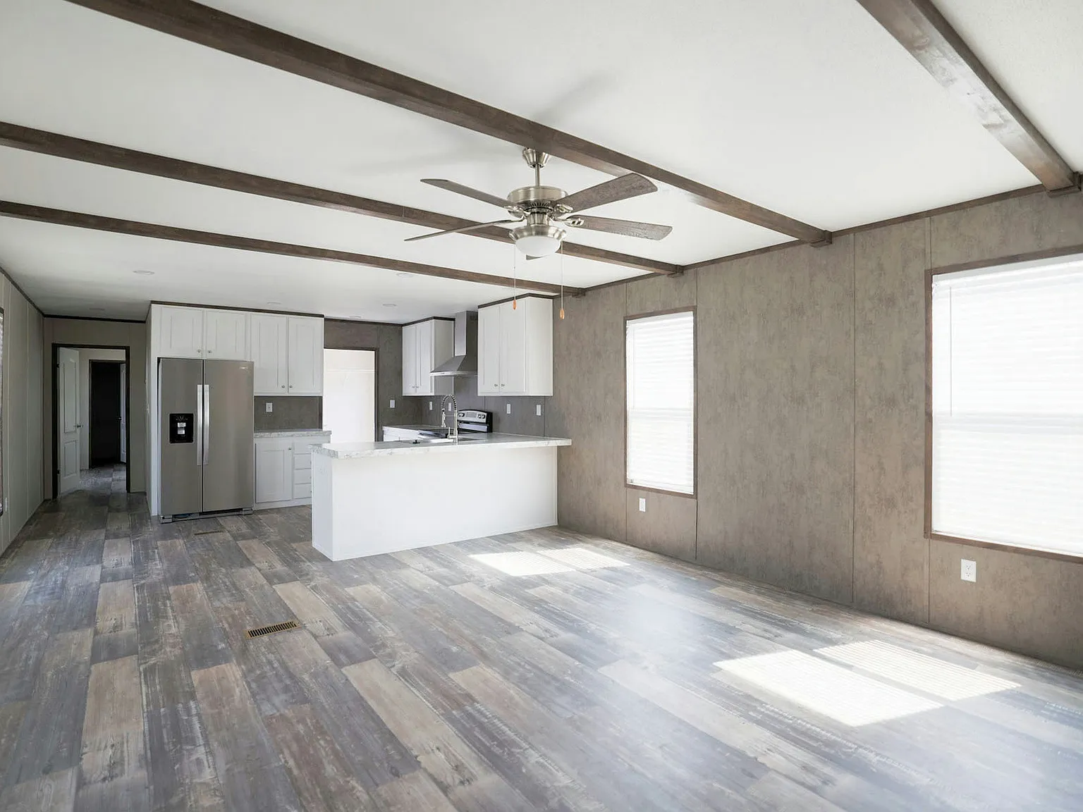 3 bed, 1190 sqft, $1,950 — Photo 4