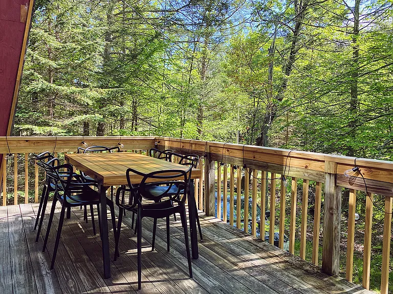 Outdoor dining on the front deck