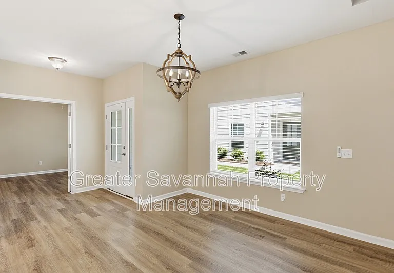 130 Danbury Ct #1 — Photo 5