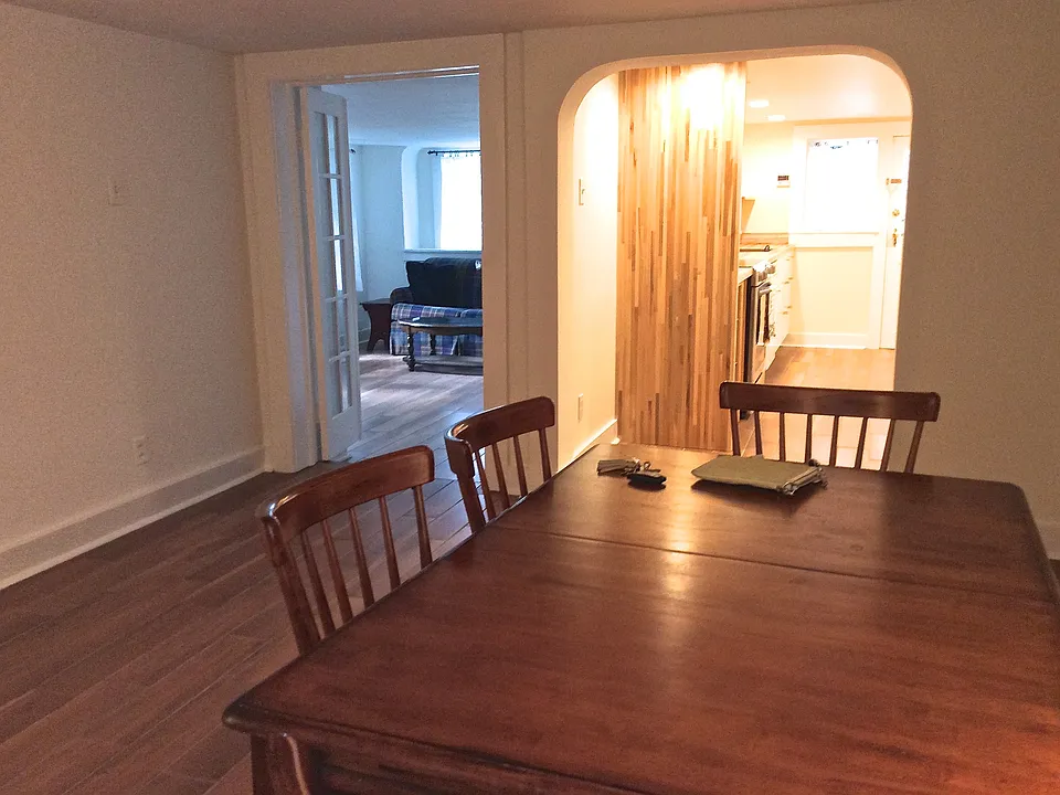Open floorplan into kitchen