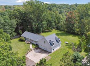 9071 Coon Lake Rd, Gregory, MI 48137