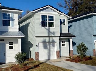 911 S 7th St, Fernandina Beach, FL 32034