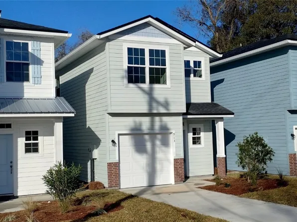 911 S 7th St, Fernandina Beach, FL 32034