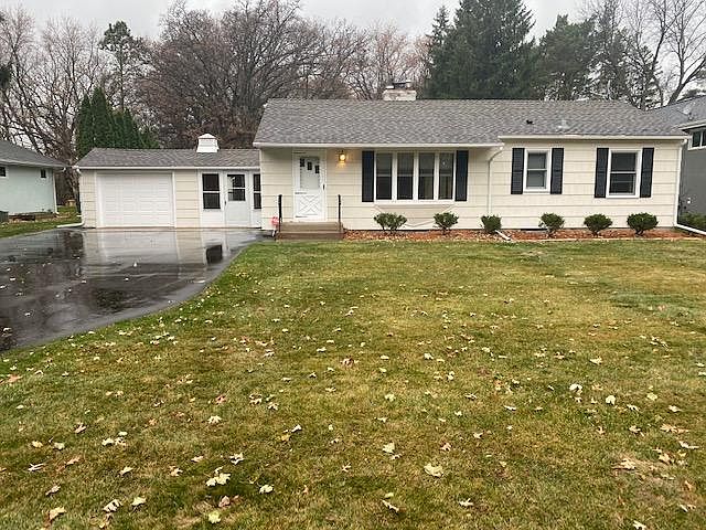1st image of 2043 Victoria St N