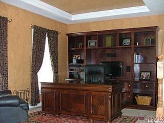 4th image of 5572 Wycliffe Dr