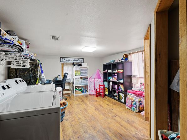 405 Caney St, Dodd City, TX 75438