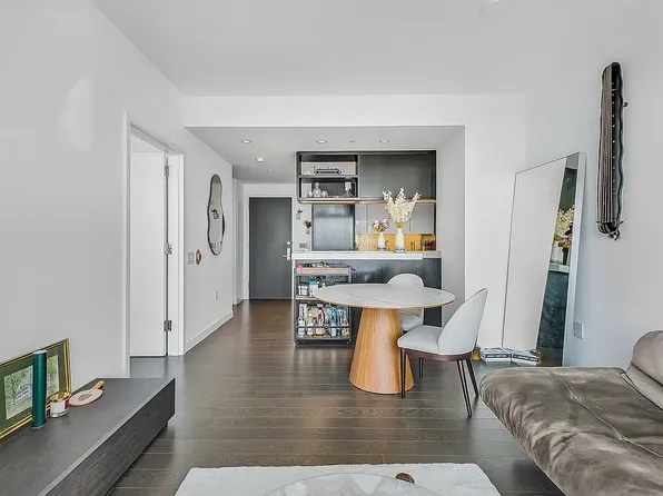 252 South Street image 9 of 23