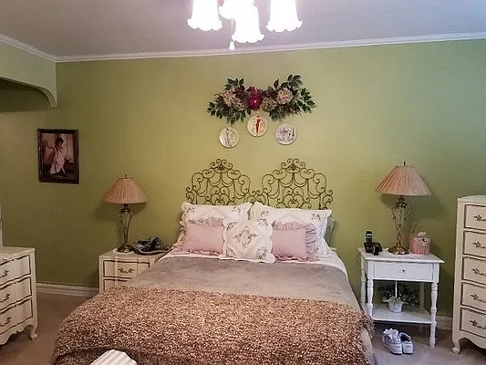 Sold by NY Metro Realty Group | media 23