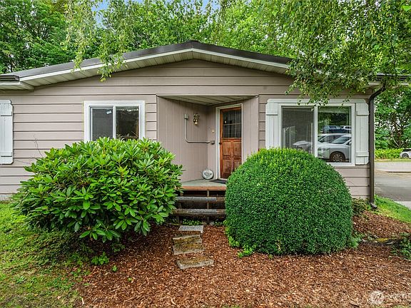 2nd image of 26220 NE Stella Street #11