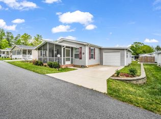515 Dove Trl, Hendersonville, NC 28792