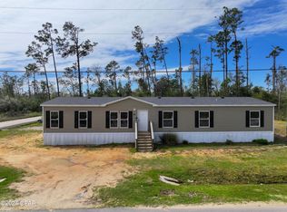 18109 Center Dr, Fountain, FL 32438