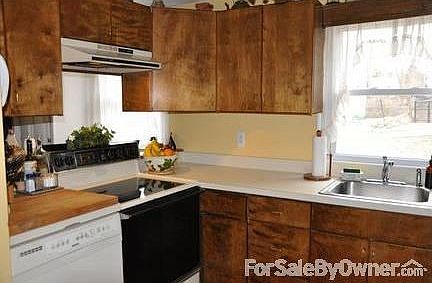 3rd image of 333 Willow Dr