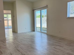 505 Fir Ct #B, Ripon, CA 95366