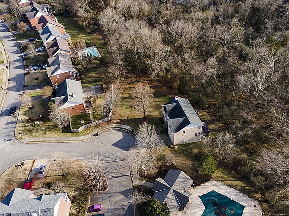 5th image of 103 Southlawn Cir